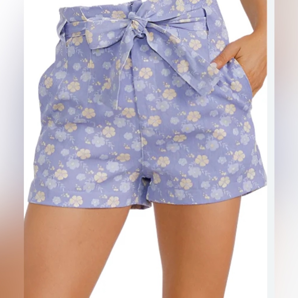 Entro Floral Blue Women's Shorts NWT MEDIUM